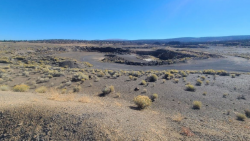 "Moon Pit" site east of Bend 
